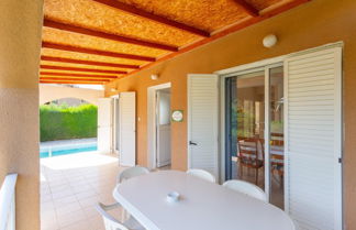 Photo 2 - Villa Lela Pente Large Private Pool Walk to Beach A C Wifi Car Not Required Eco-friendly - 2167