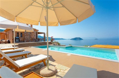 Foto 3 - Villa Diona Large Private Pool Walk to Beach Sea Views A C Wifi - 3074
