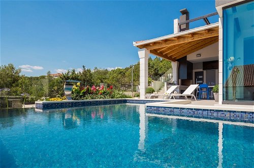 Photo 45 - Beachfront Villa Azzurro With Pool