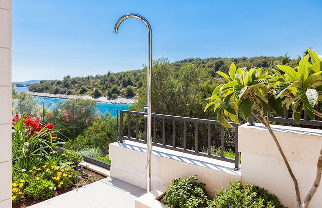 Beachfront Villa Azzurro With Pool - Foto 80