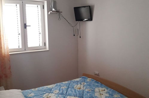 Photo 4 - Apartments Metajna X