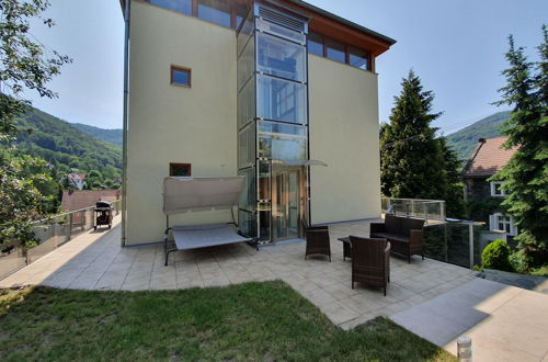 Foto 17 - Luxury Private Villa with Pool