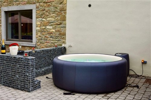 Photo 33 - Tranquil Holiday Home in Manhay with Hot Tub near Ski Area
