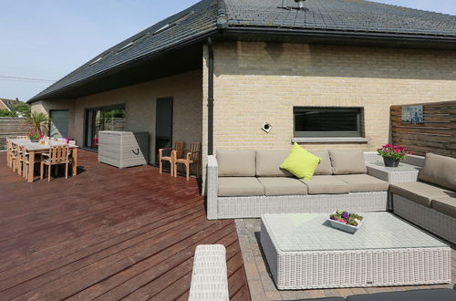 Photo 36 - Splendid Villa in Middelkerke with Sauna, Hot Tub, Terrace