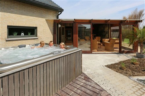 Foto 34 - Splendid Villa in Middelkerke with Sauna, Hot Tub, Terrace