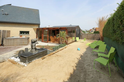 Photo 33 - Splendid Villa in Middelkerke with Sauna, Hot Tub, Terrace