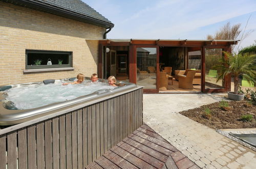 Photo 35 - Splendid Villa in Middelkerke with Sauna, Hot Tub, Terrace