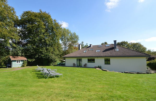 Scenic Villa Near Lake View - Foto 46