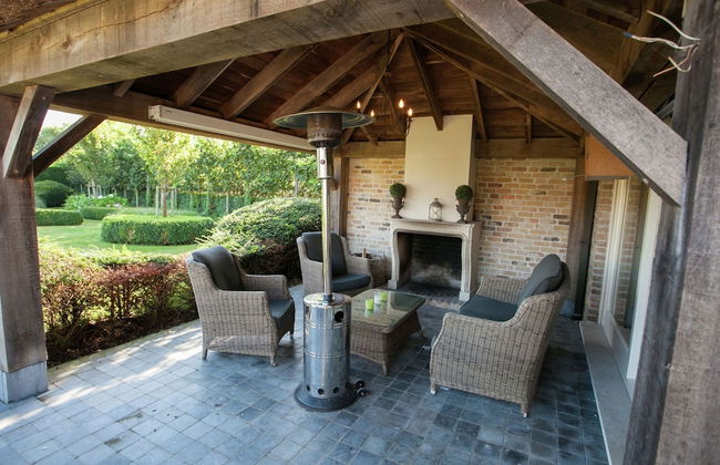 Classy Holiday Home in Aartrijke With Private Swimming Pool - Photo 37