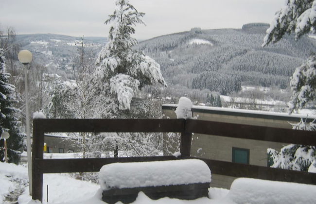 Bungalow With View Near Coo - Photo 34