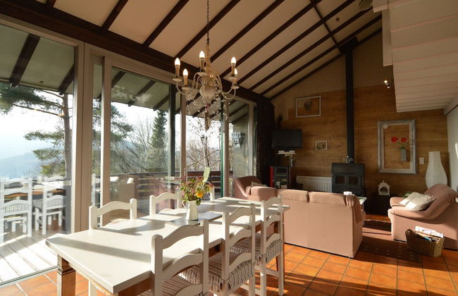 Bungalow With View Near Coo - Photo 23