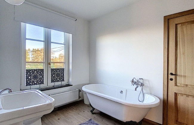 Elegant Hillside Mansion - Foto 19