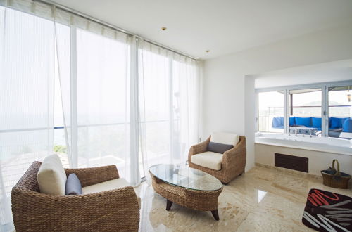 Foto 13 - Spacious 5-Bedroom Surin Beach Villa