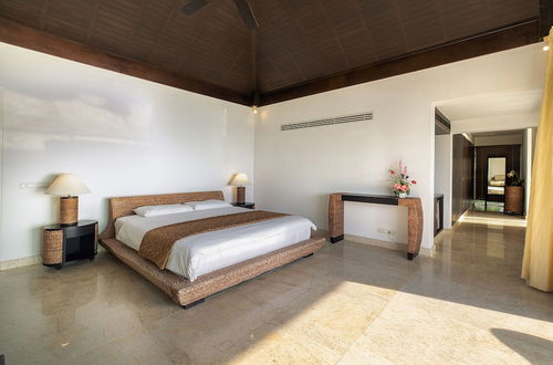 Photo 5 - Spacious 5-Bedroom Surin Beach Villa