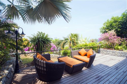 Foto 22 - Spacious 5-Bedroom Surin Beach Villa