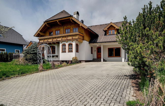 Chalet in Mauterndorf Near Ski Slopes - Foto 1