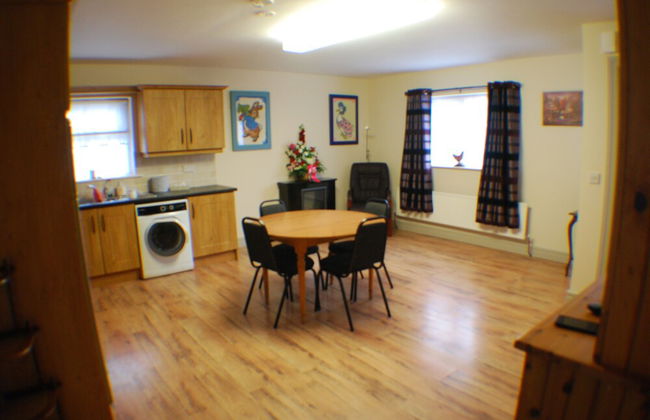 2 Bed Cottage - Sleeps 6 - Parking - Wifi - Foto 7