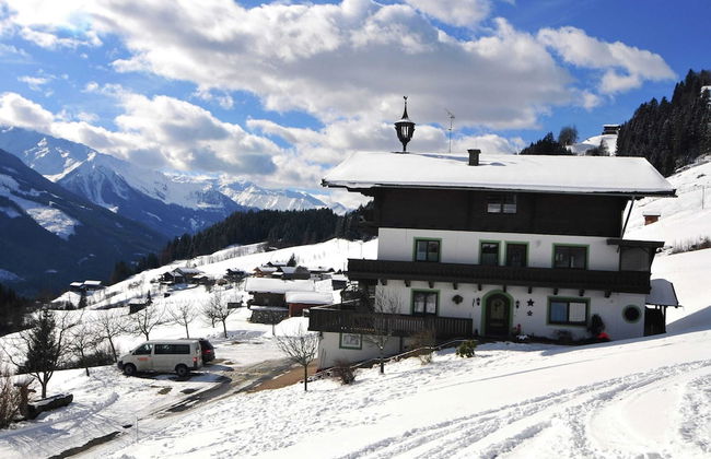 Cozy Apartment in Mühlbach with Garden near Ski Slopes - Foto 1