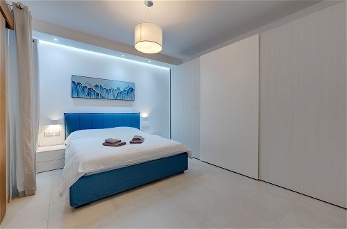 Photo 2 - Luxury Apartment With Valletta and Harbour Views