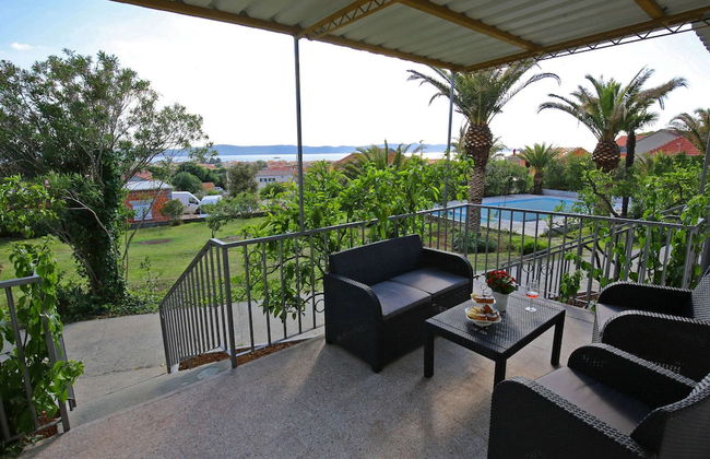 Modern Holiday Home With Pool - Foto 15