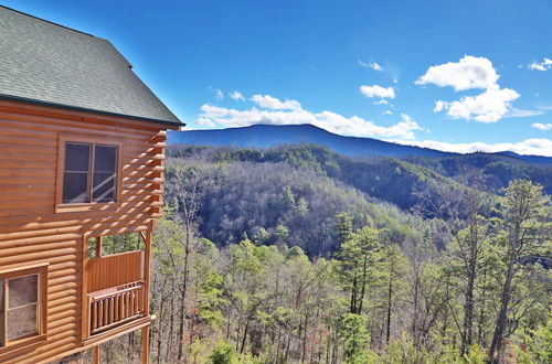 Photo 1 - BearADise in the Smokies - Two Bedroom Cabin