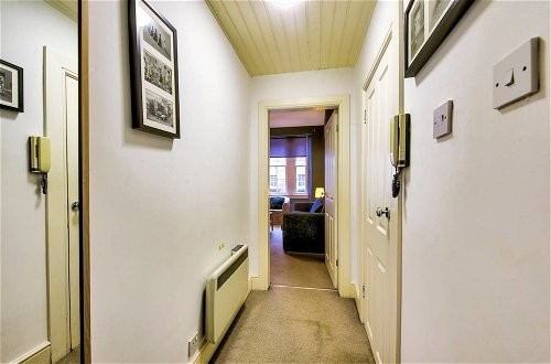 Photo 6 - Perfect Location! Charming Rose St Apt for Couples
