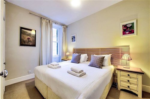 Photo 4 - Perfect Location! Charming Rose St Apt for Couples