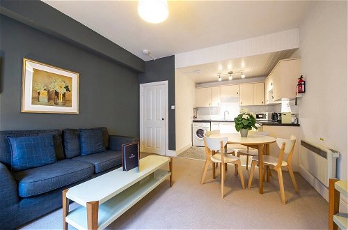 Photo 12 - Perfect Location! Charming Rose St Apt for Couples