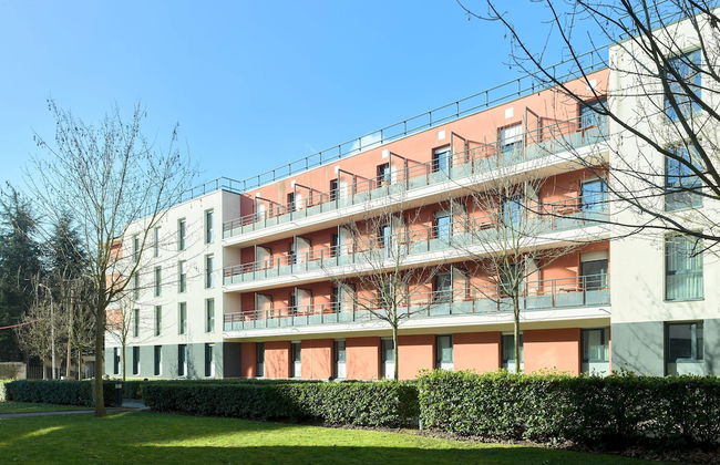 Comfort Aparthotel Versailles Saint Cyr l'Ecole - Foto 1