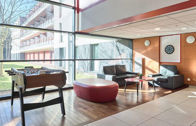 Comfort Aparthotel Versailles Saint Cyr l'Ecole - Foto 3