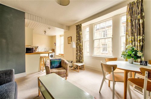 Photo 8 - Amazing Location! - Lovely Rose St Apt in New Town