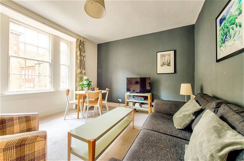 Photo 1 - Amazing Location! - Lovely Rose St Apt in New Town