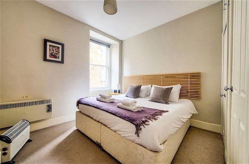 Photo 7 - Amazing Location! - Lovely Rose St Apt in New Town