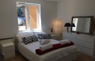 Photo 3 - 2 Bed Flat, Dedicated Workspace, Parking, 4KTV