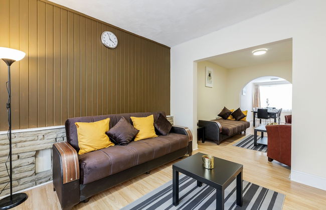 Beautiful 2-bed House in Quiet Cul-de-sac - Foto 1