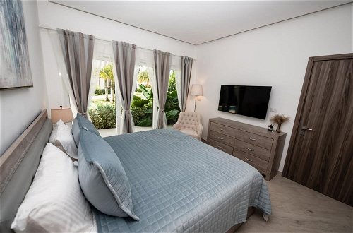 Photo 39 - Stylish 3-bedroom Apartment Near the Bavaro Beach