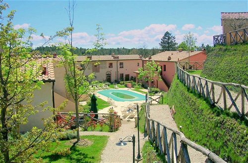 Photo 17 - Cosy Apartment With Swimming Pool and Garden Close to Volterra and S Gimignano