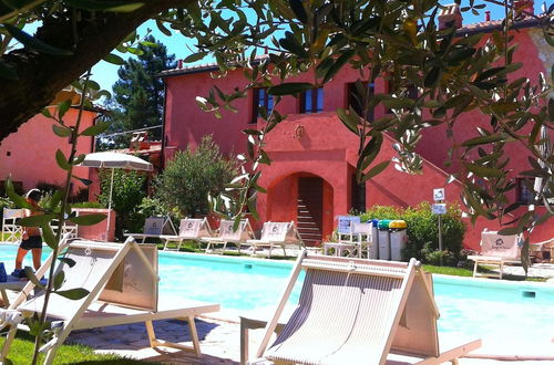 Photo 17 - Cosy Apartment With Swimming Pool and Garden Close to Volterra and S Gimignano