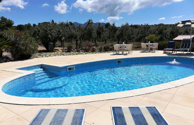 Holiday Resorts for 10 Persons, With Swimming Pool, Wifi and air Conditioner - Foto 8