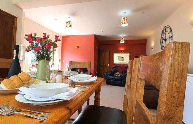 The Victorian Barn self catering holidays with pool & hot tubs - Foto 49