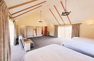 Photo 3 - The Victorian Barn self catering holidays with pool & hot tubs