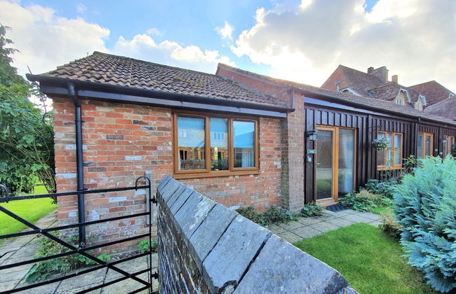 The Victorian Barn self catering holidays with pool & hot tubs - Foto 7