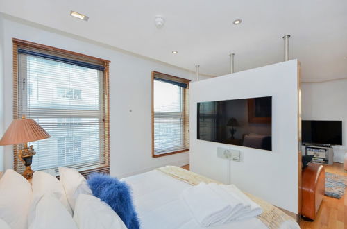 Photo 1 - Luxury Flat with Panoramic View of Piccadilly Circus