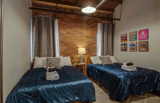 Modern Luxury at The 1865 - Photo 6