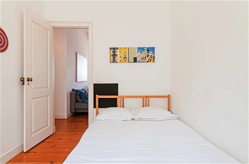 Foto 7 - Quiet 3 Bedroom Apartment in Lisbon