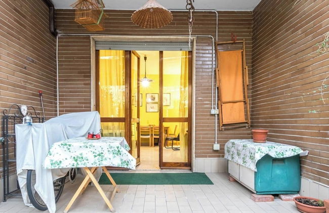JOIVY Quiet Apt w Terrace in Beautiful Area - Photo 36