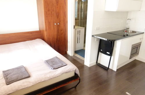 Photo 6 - SS Property Hub - City of London Studio Apartment 12