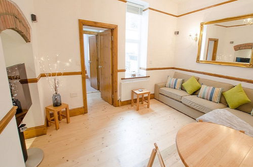 Photo 10 - Beach Breeze Croyde 2 Bed, Sleeps 4-5, Sea Beach Views