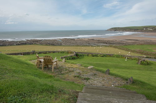 Foto 16 - Beach Breeze Croyde 2 Bed, Sleeps 4-5, Sea Beach Views