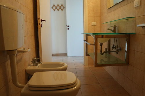 Photo 13 - Snug Holiday Home in Castagneto Carducci near Thermal Bath